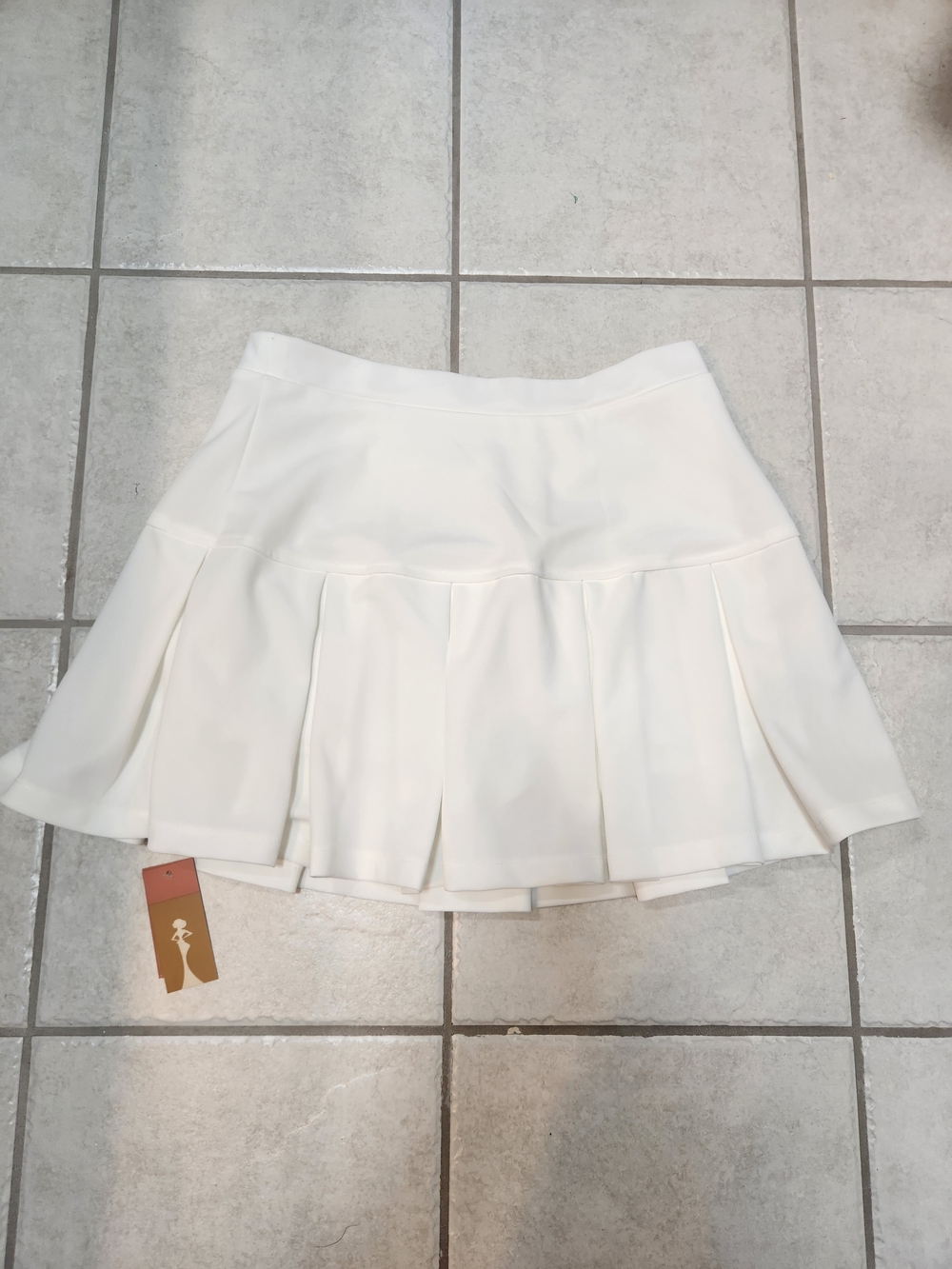 Women's White Pleated Circle Skirt - Flared Skater Style